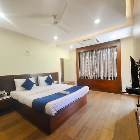 Sun Solitaire Pune Dış mekan fotoğraf