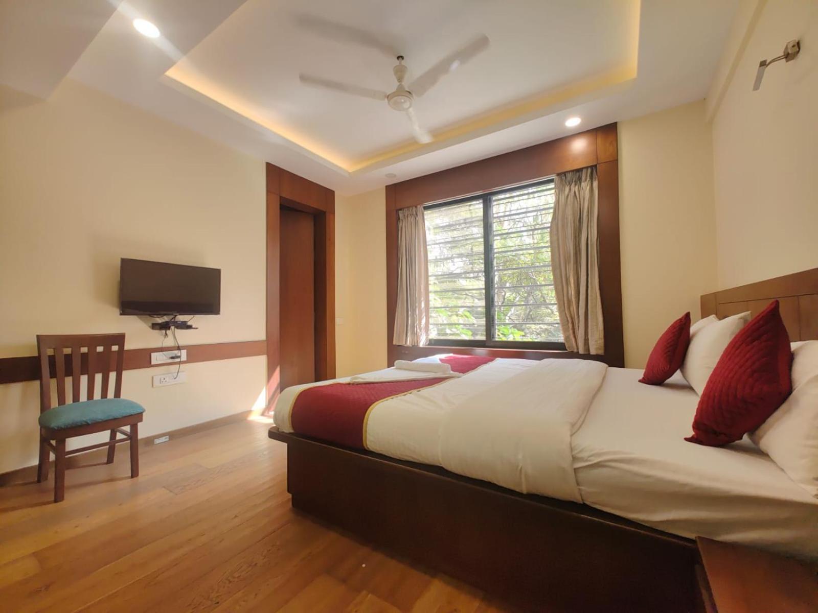 Sun Solitaire Pune Dış mekan fotoğraf